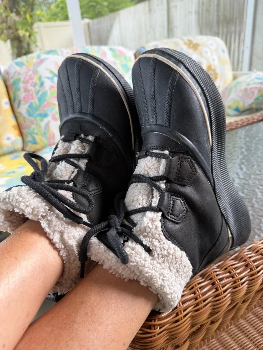 SOREL Out N About IV Chillz Waterproof Winter Boots Women’s 9 Black/Chalk